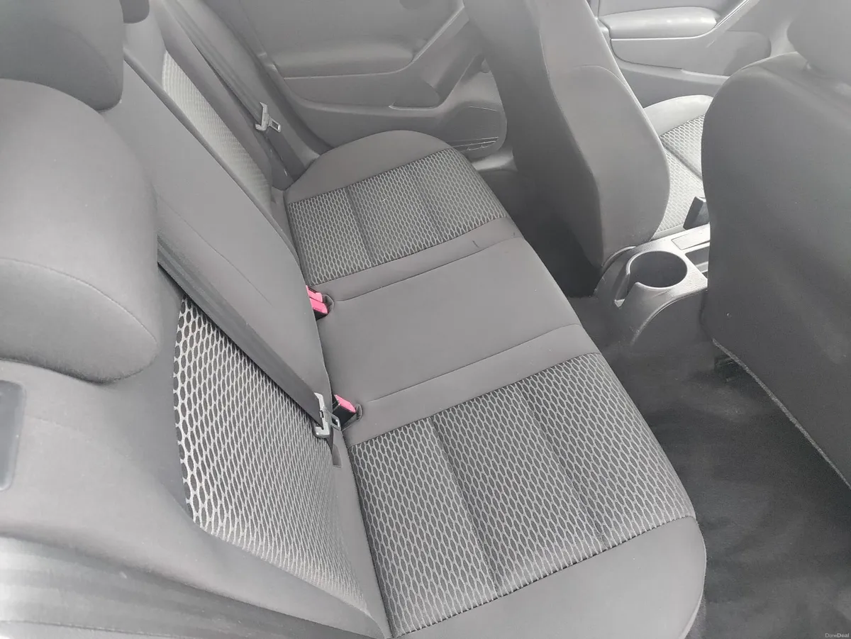 VW Golf 1.6 tdi €3250 - Image 4