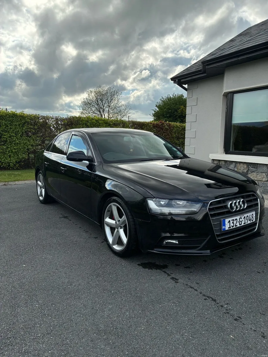 * Audi A4 * - Image 2