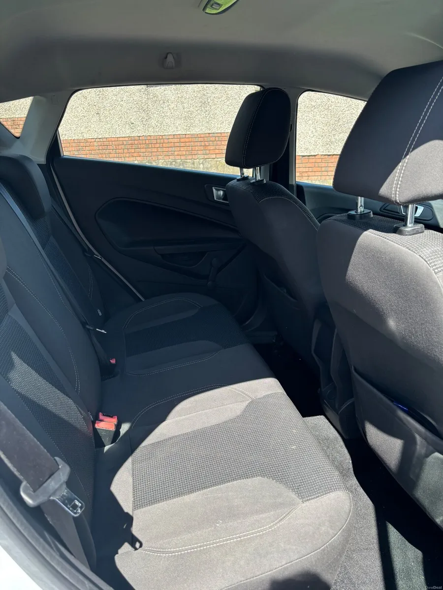 Ford Fiesta Titanium 2017 - Image 4