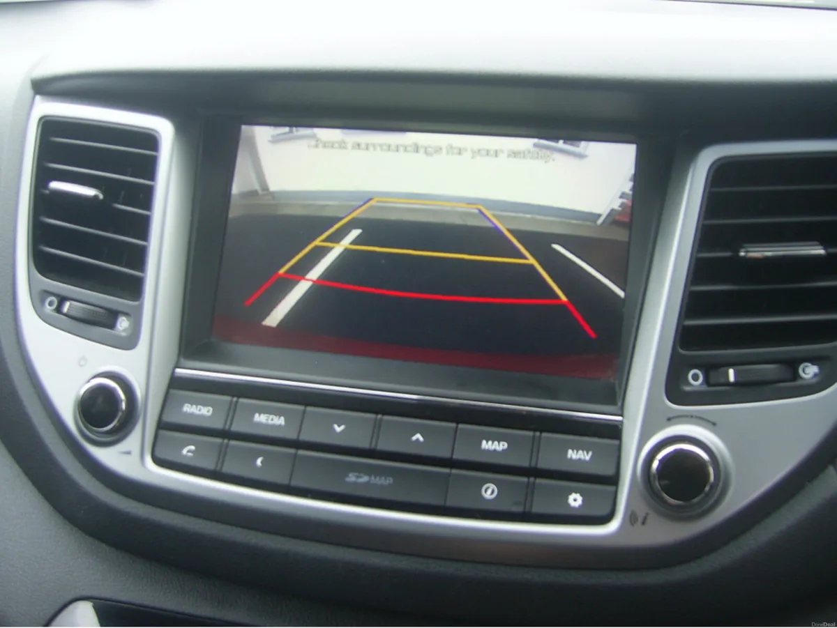 Hyundai Tucson 1.7 SE NAV BLD 116PS 5DR - Image 6