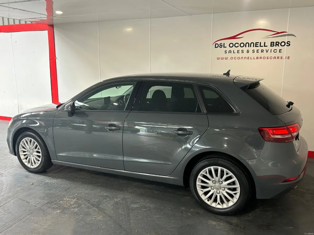 Audi A3 1.6 TDI SE TECHNIK 110PS 5DR - Image 2