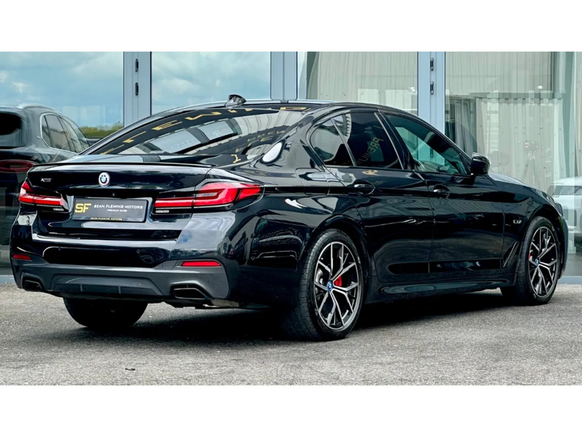 BMW 5-Series ++MASSIVE SPEC++ / XDRIVE - Image 3