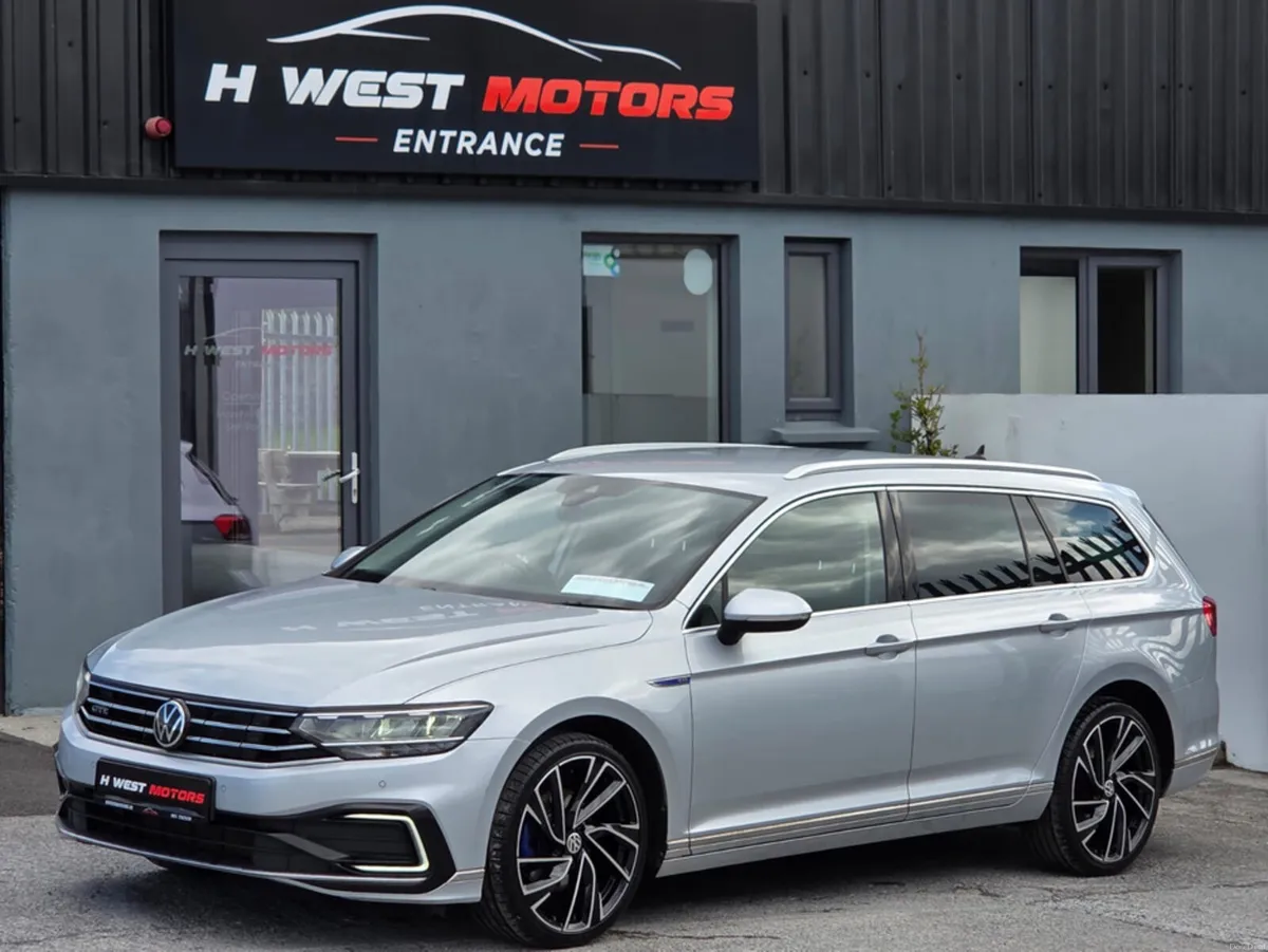 Volkswagen Passat GTE S-A DSG - Image 1