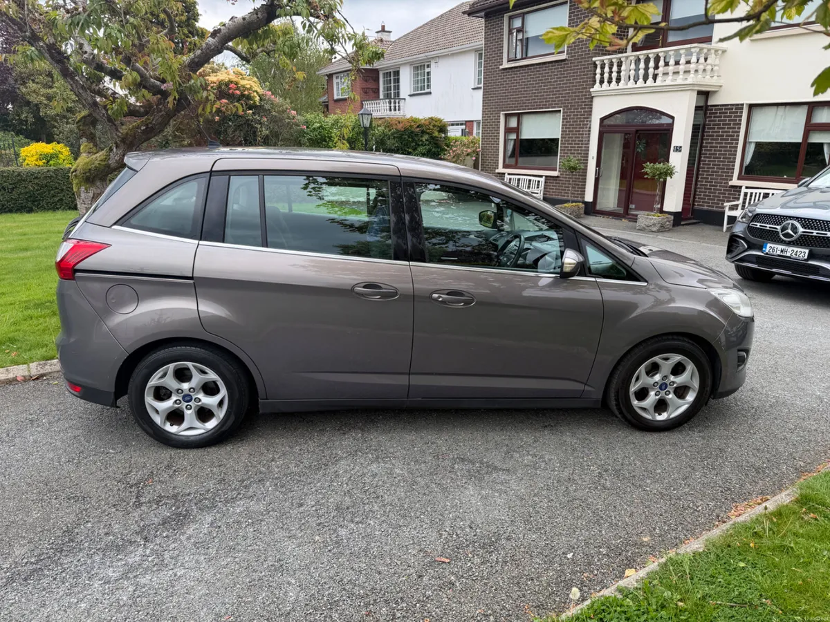 7 seat Ford Grand C-Max 2014 - Image 2