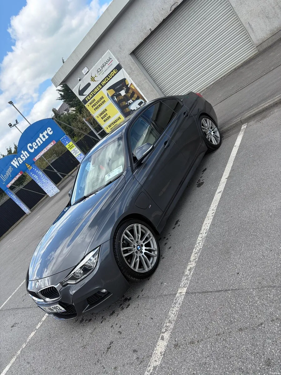 BMW 330e - Image 1