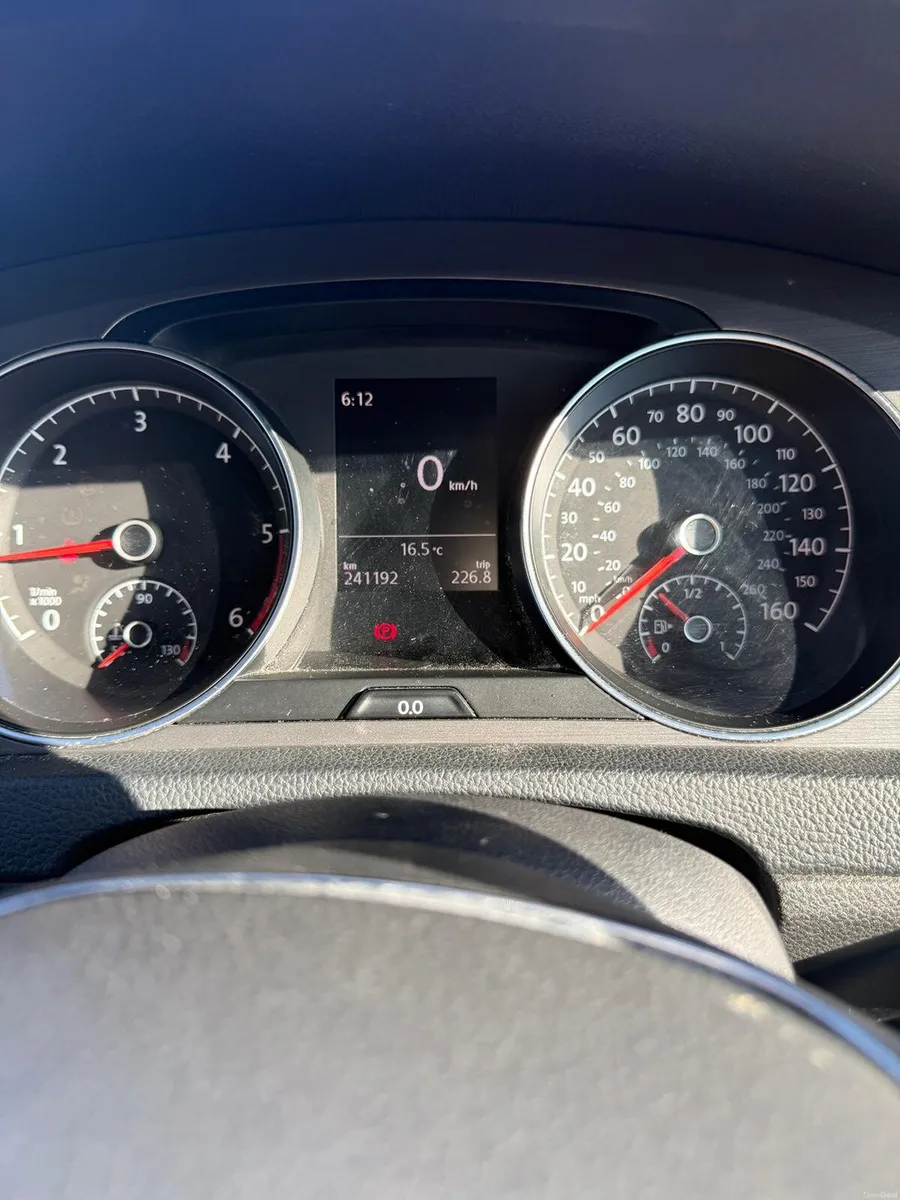 Volkswagen Golf 1.6 TDI SE - Image 5
