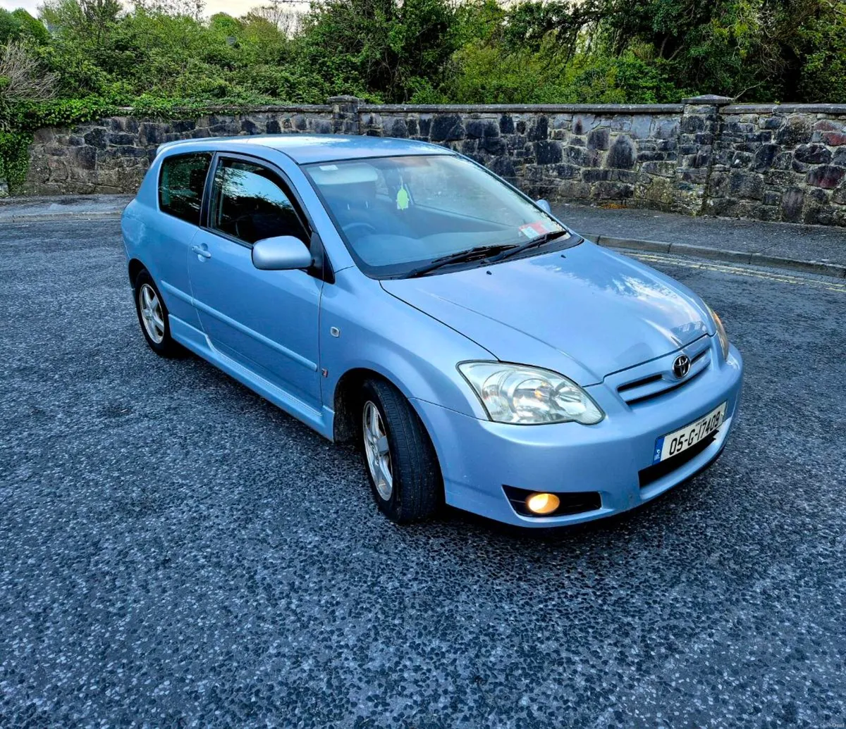 2005 TOYOTA COROLLA - Image 1