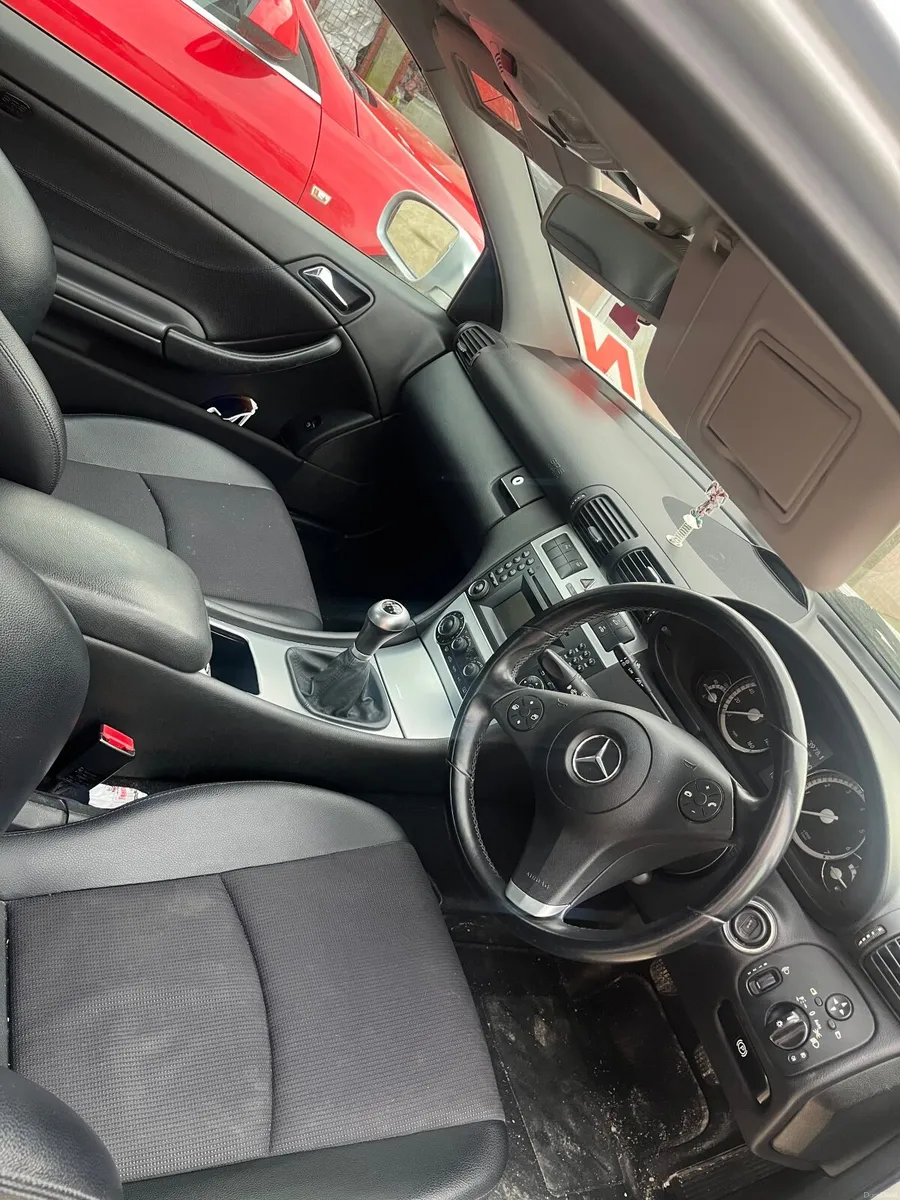 Mercedes-Benz CLC 2010 - Image 4