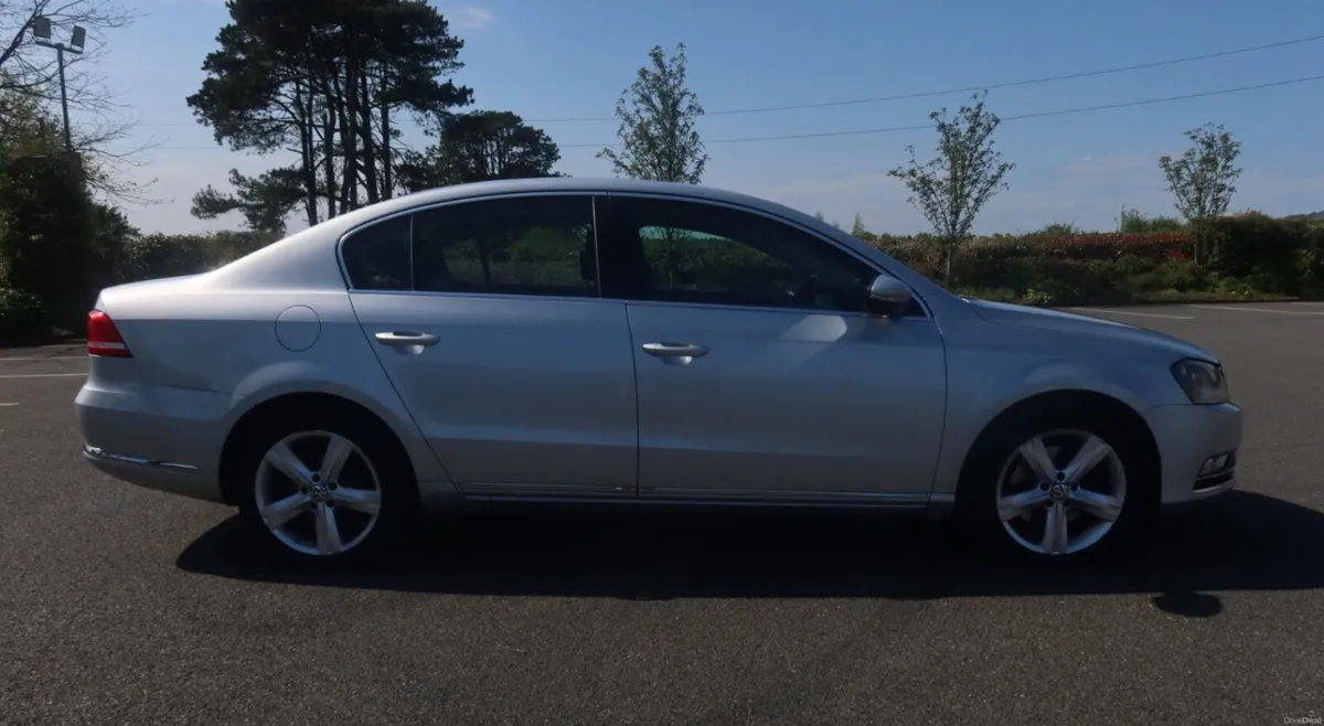 Volkswagen Passat 2012 - Image 4