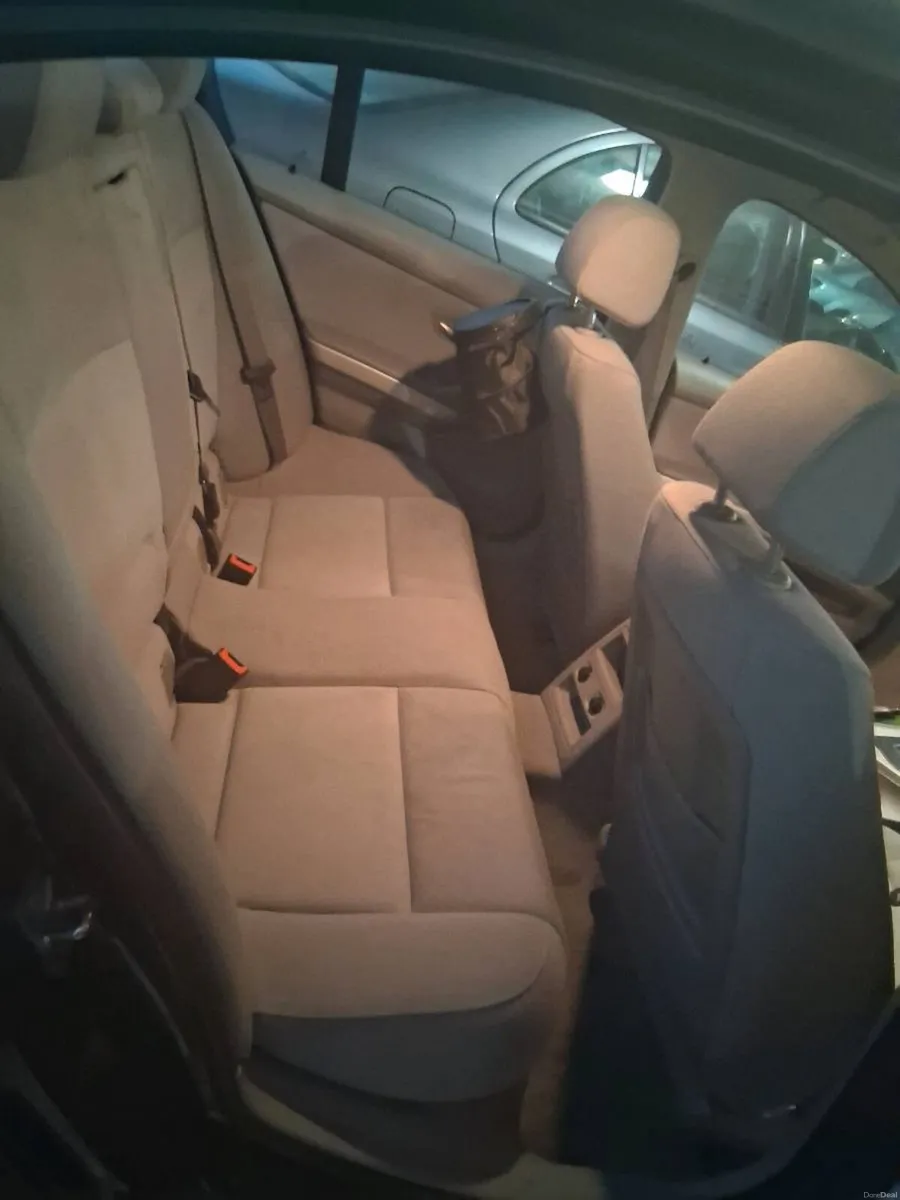 Car - Image 4