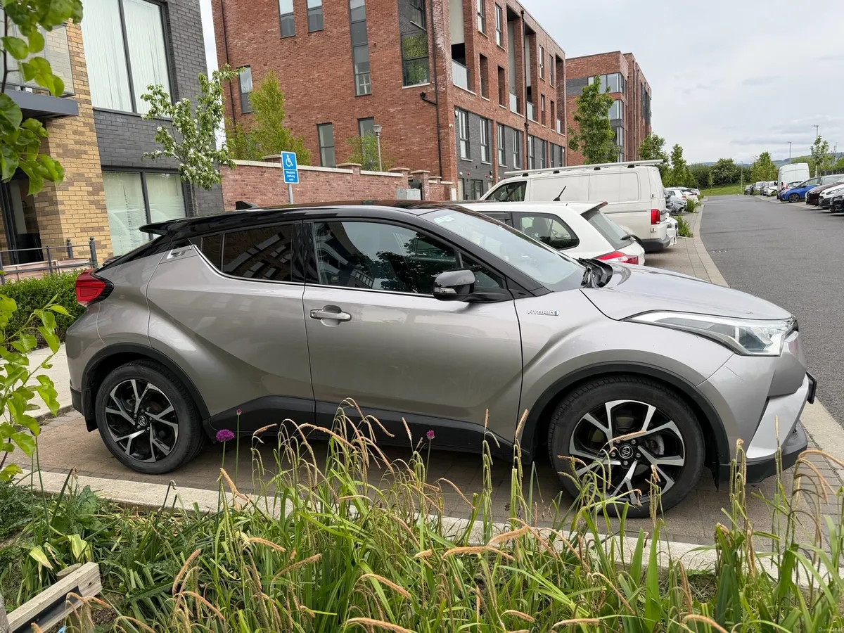 Toyota CHR - Image 1
