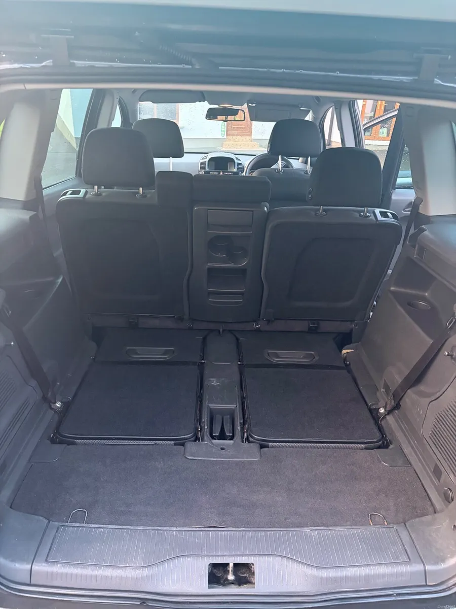 Vauxhall Zafira 2013 - Image 2