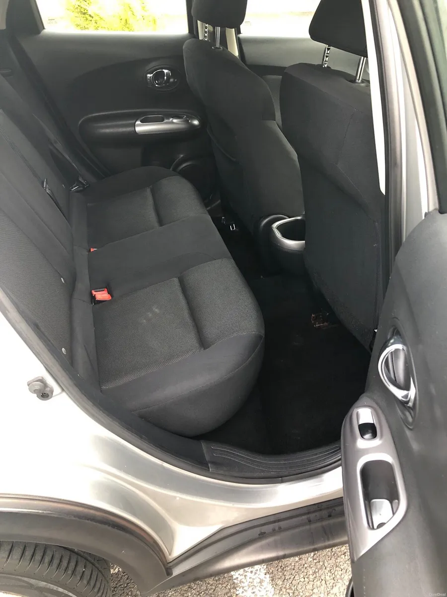 Car - Image 4