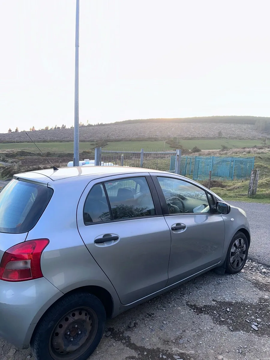 Toyota Yaris 2006 - Image 4