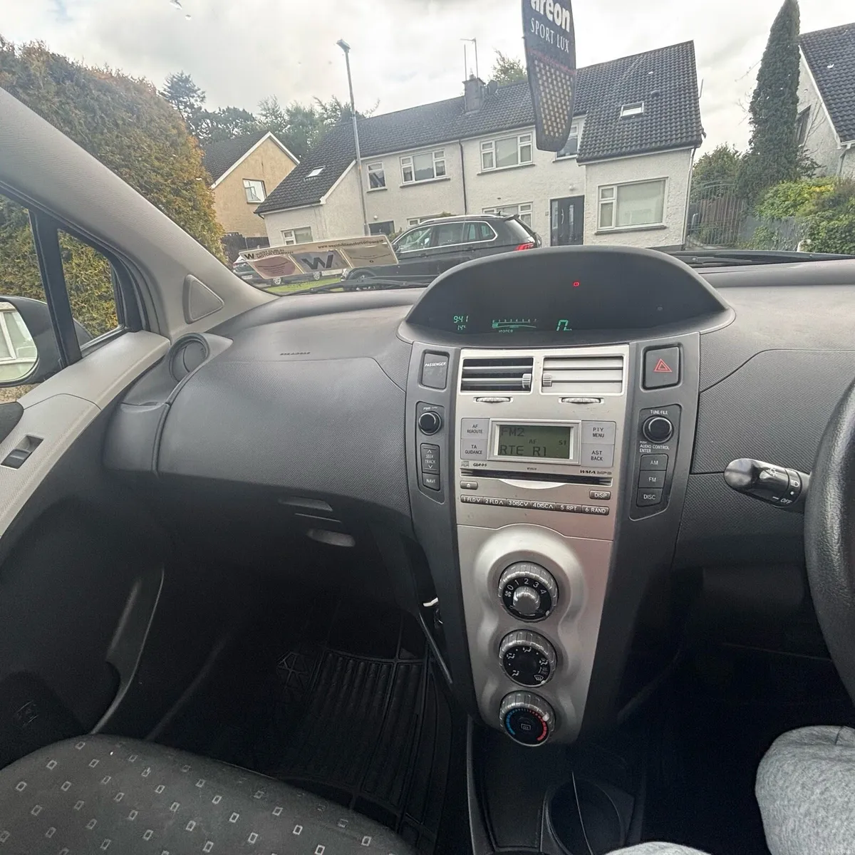 Toyota Yaris - Image 4