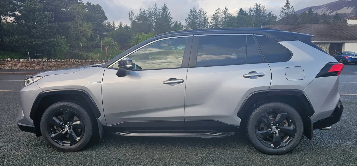 Toyota RAV4 2.5 Hybrid AWD-i Sol 2019 - Image 3