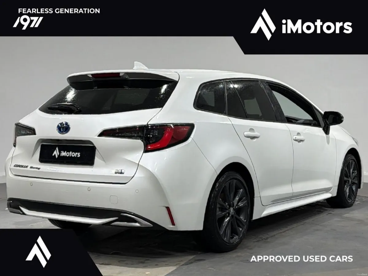 Toyota Corolla TOURING HYBRID AUTOMATIC ESTATE - Image 4