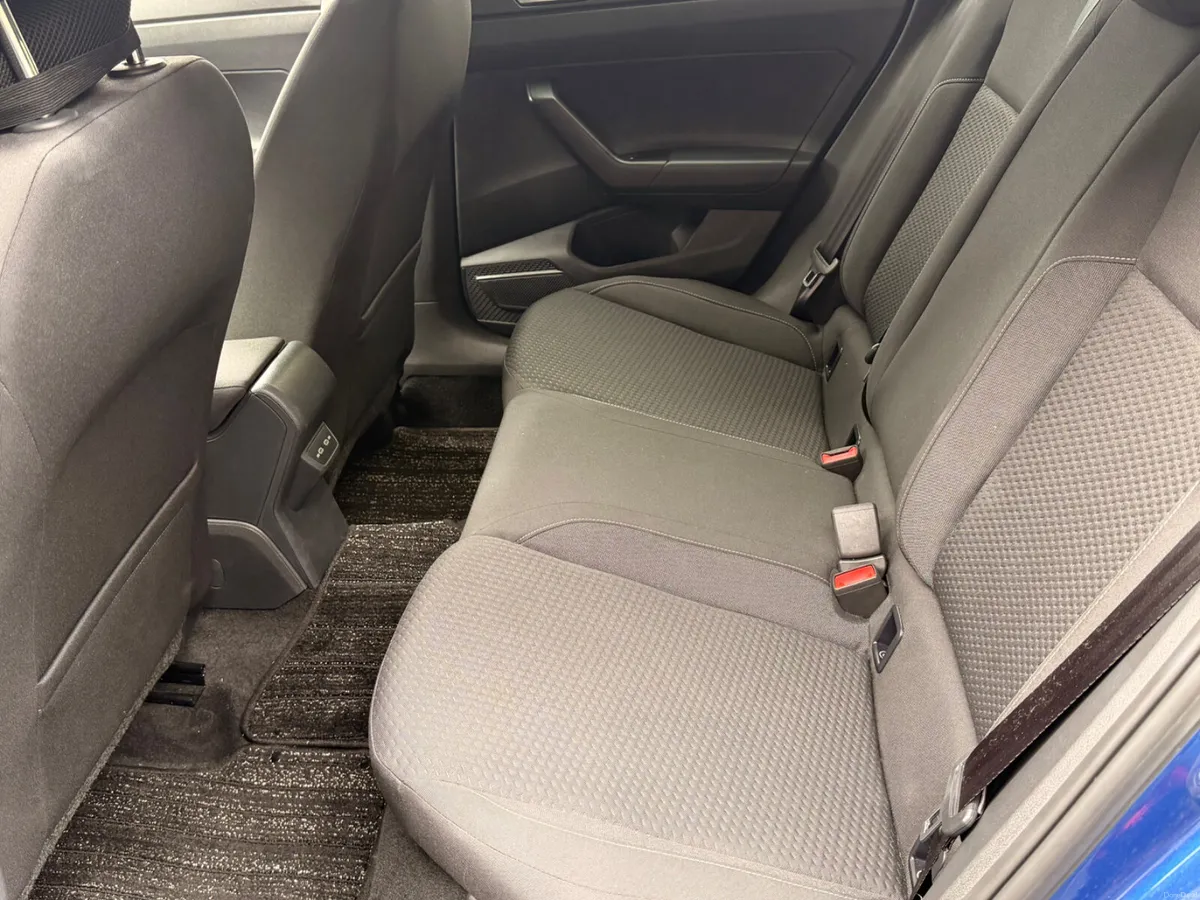 Volkswagen polo 2018 1.0  automatic - Image 4