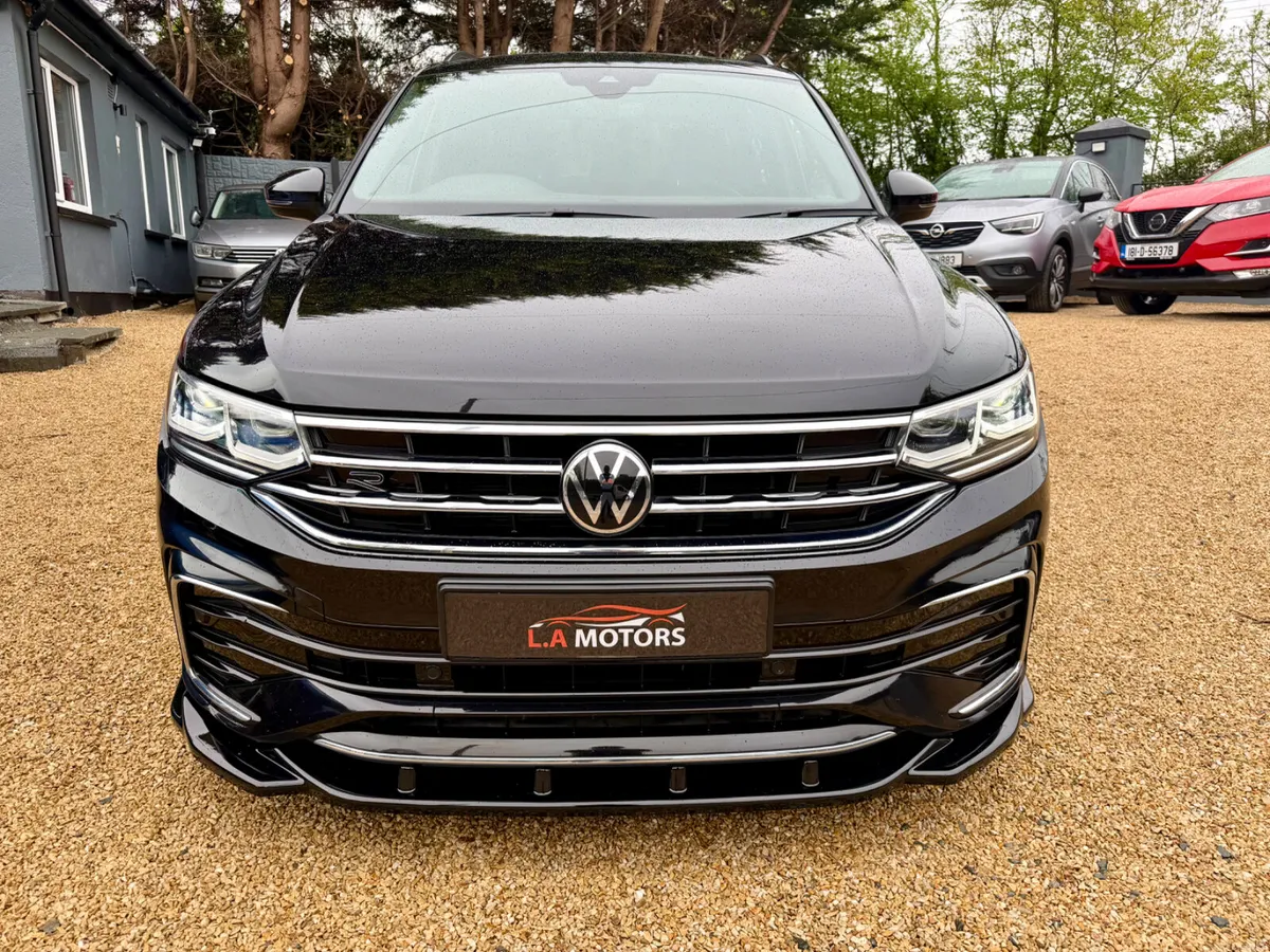 2023 Volkswagen Tiguan R-Line 1.4tsi Phev Hybrid - Image 4