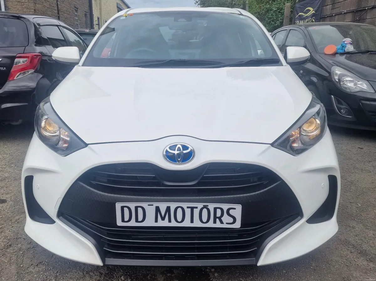 Toyota Yaris 2020 1.5 self charging hybrid - Image 4