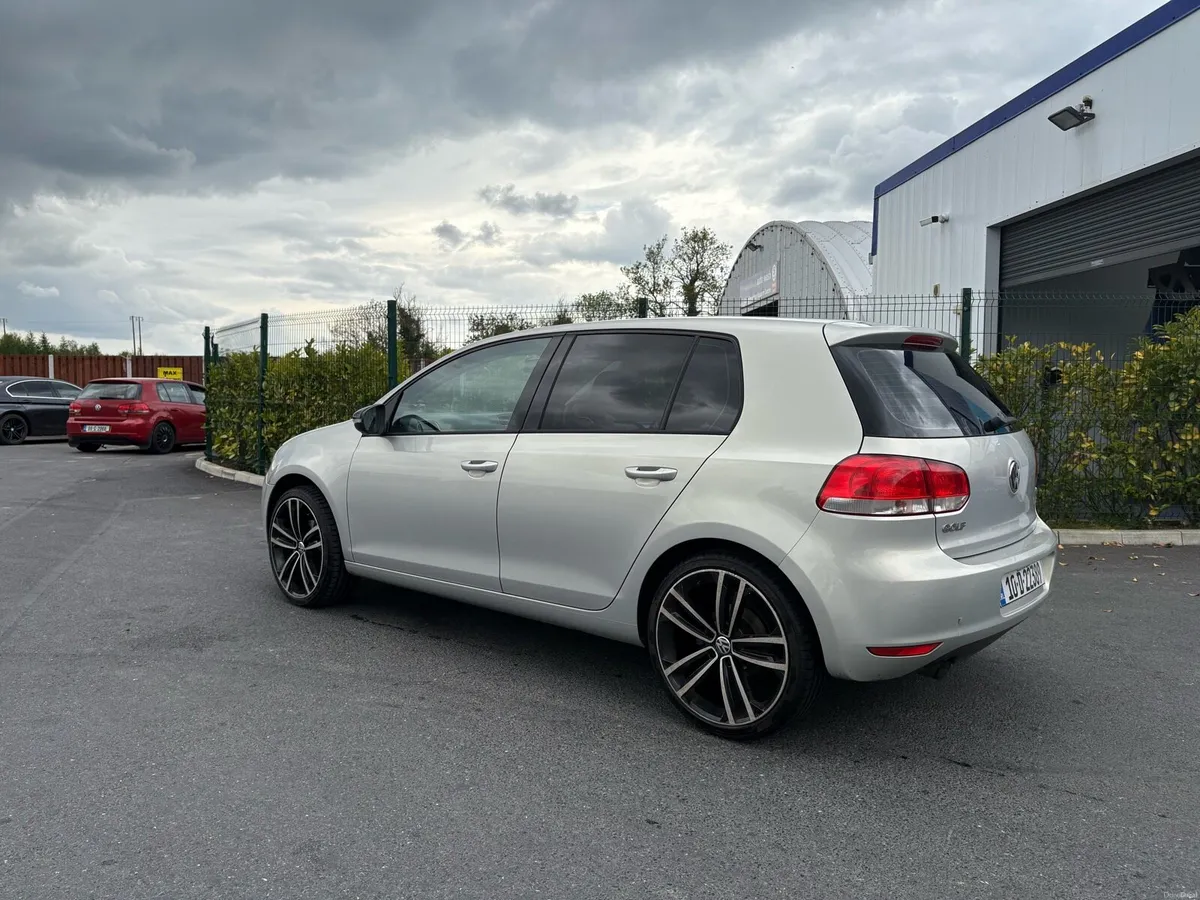 Volkswagen Golf - Image 1