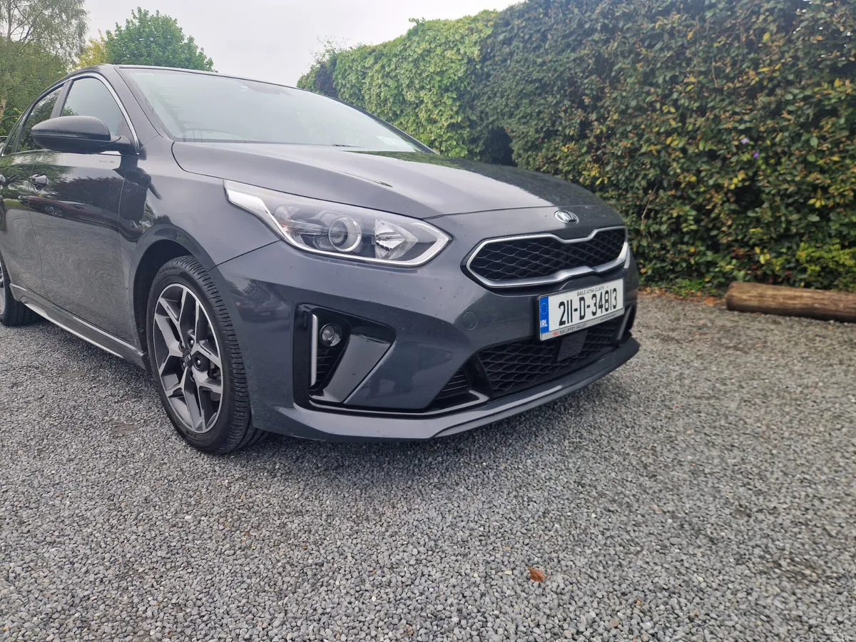 Kia Ceed GT LINE 2021 - Image 2