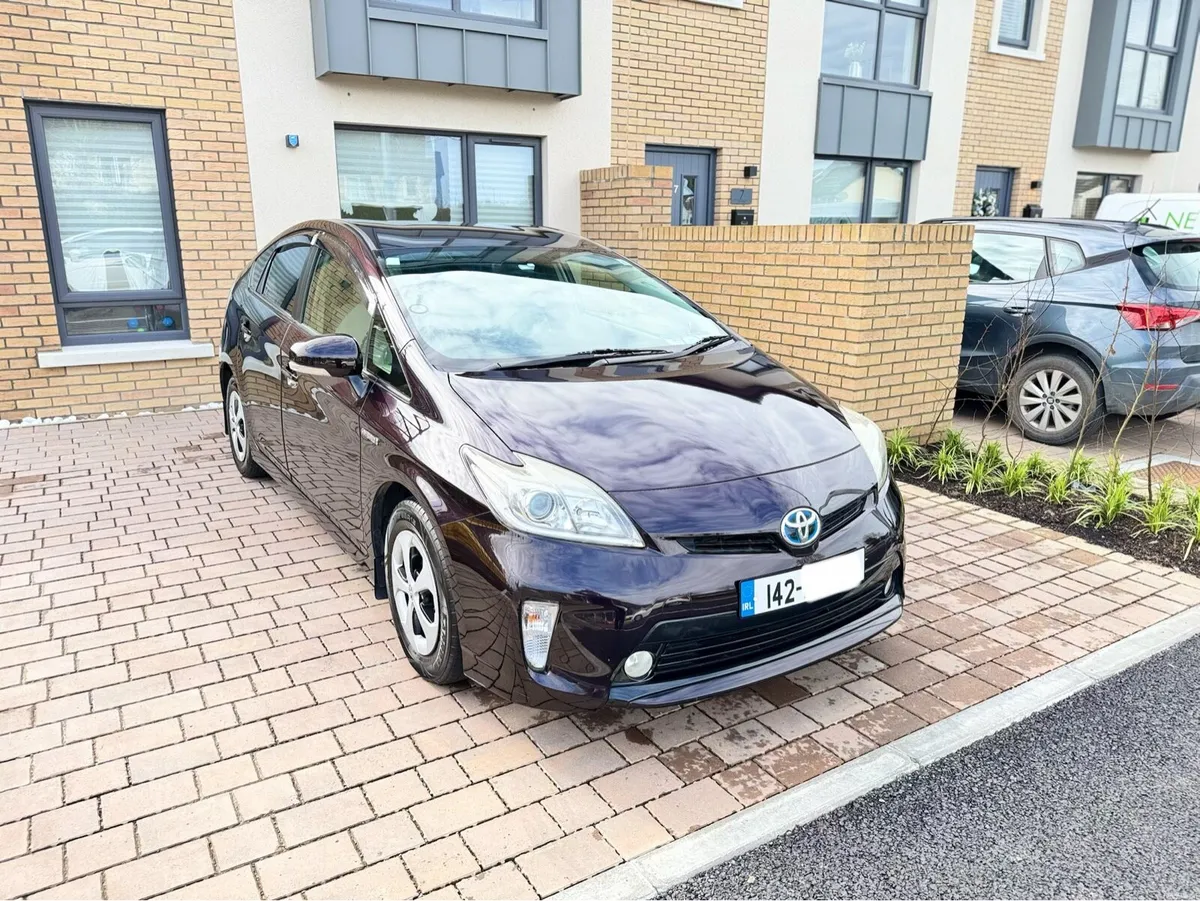 Toyota Prius - Image 4