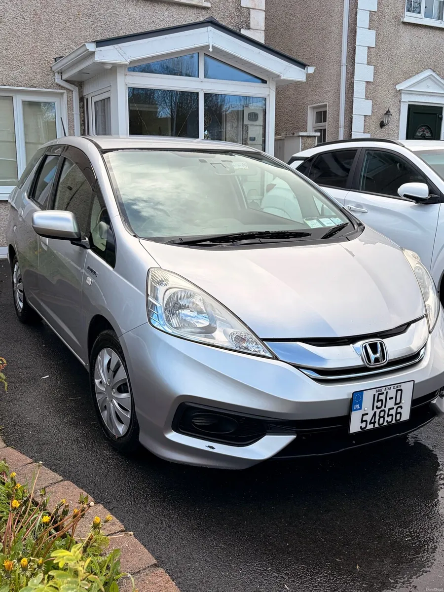 Honda Shuttle Hybrid - Image 1