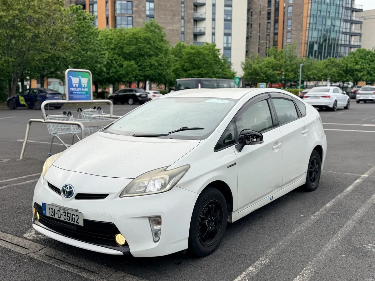 2013 Toyota Prius 1.8 Petrol Hybrid - Image 1