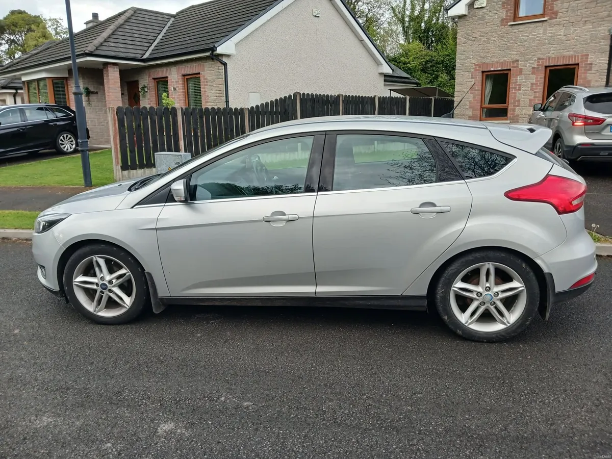 Car - Image 4