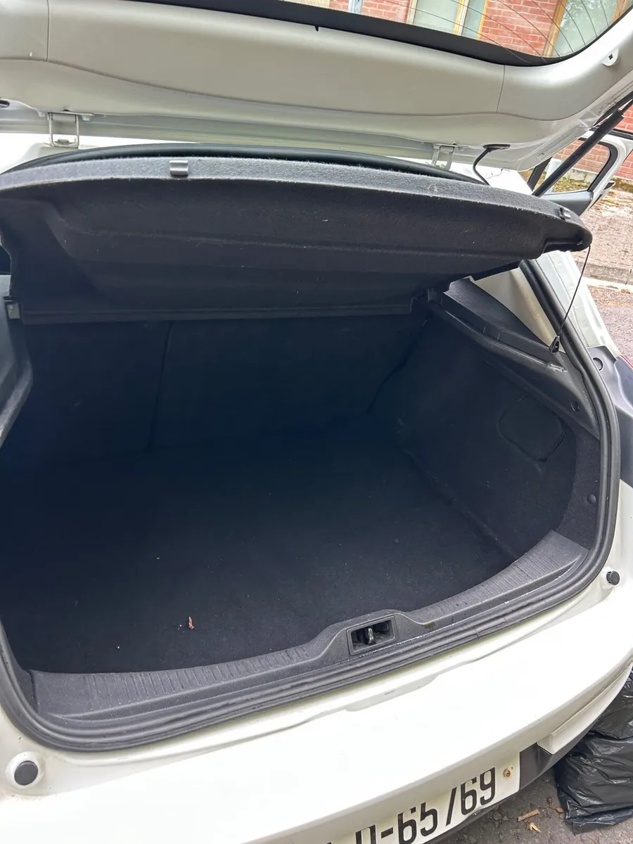 Renault Megane 2012 - Image 4