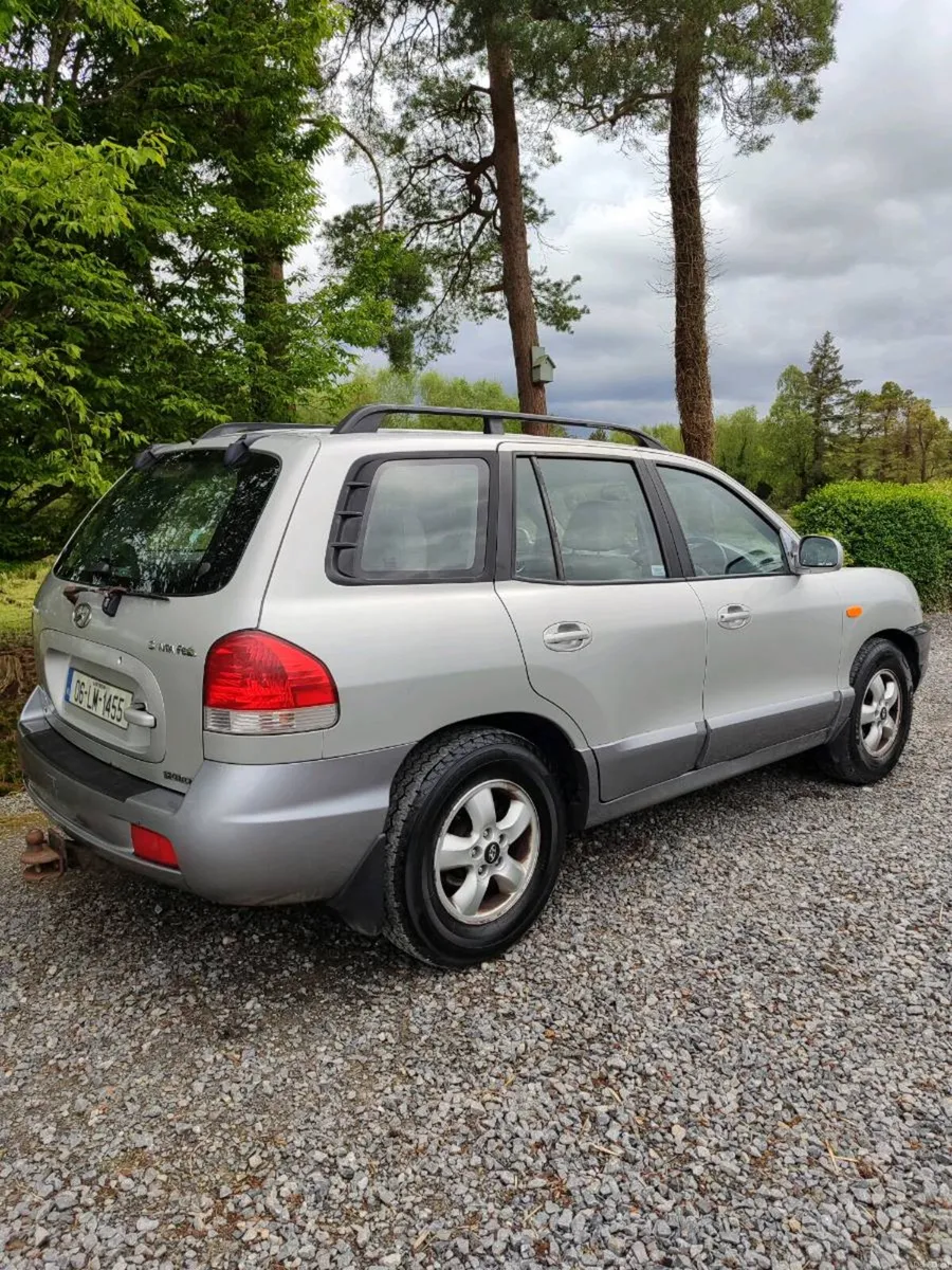 Hyundai Santa Fe 4x4 2006 - Image 2