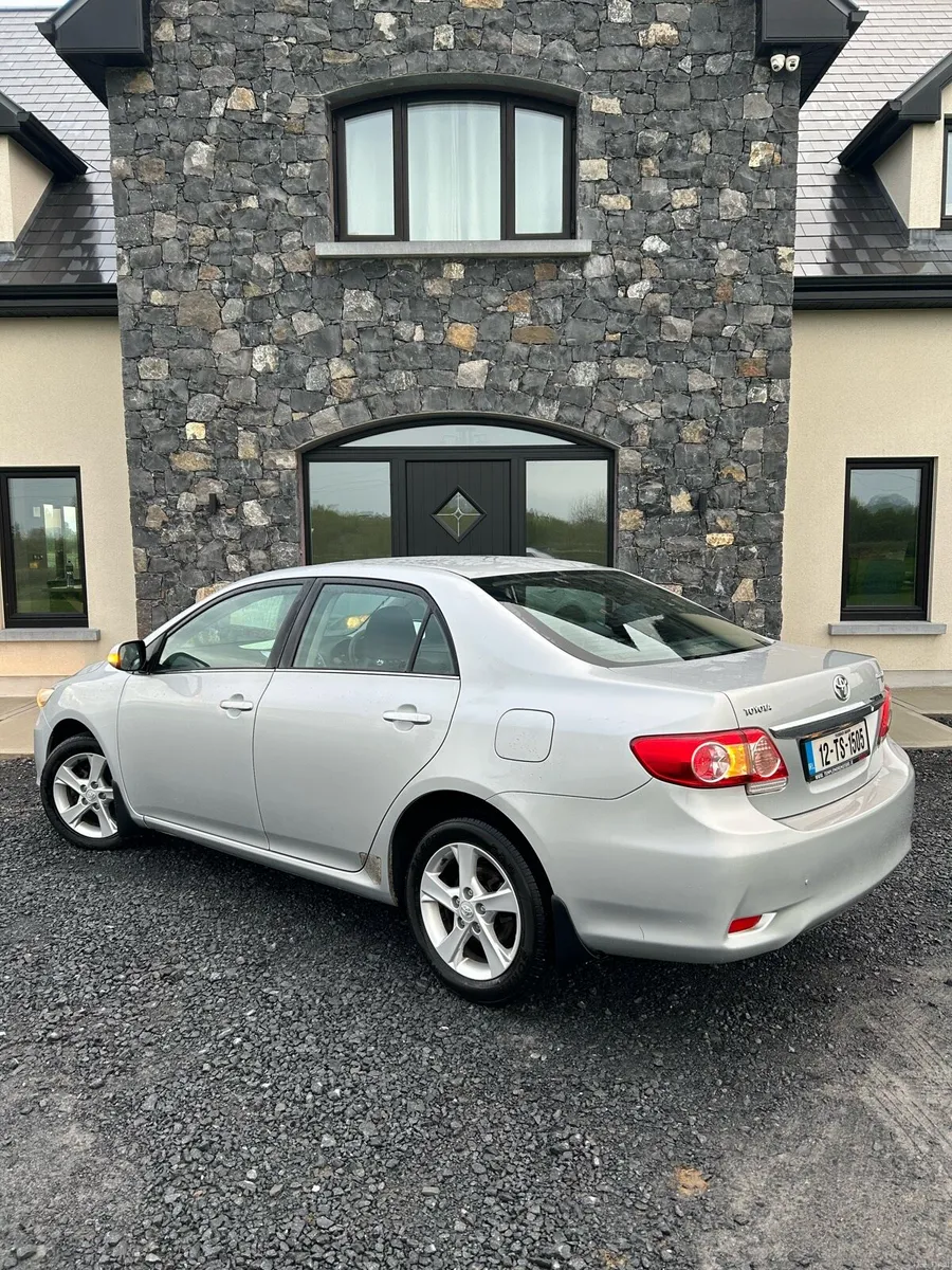 Toyota Corolla (1 owner, top spec, full history) - Image 2