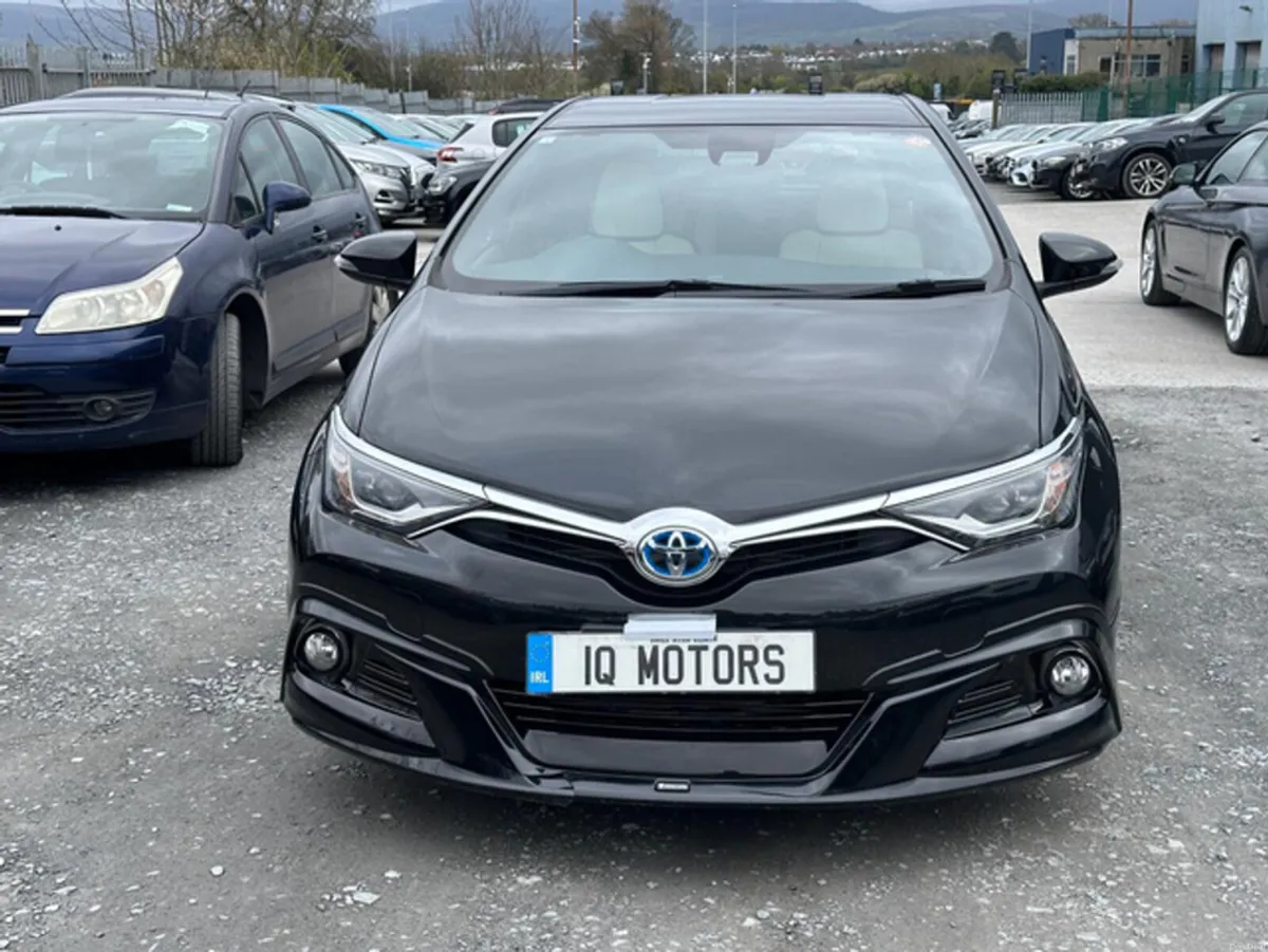 Toyota Auris 1.8L Automatic Petrol Hybrid Low Mile - Image 1