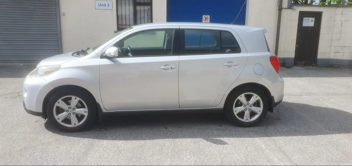 Toyota Urban Cruiser 2010 - Image 4