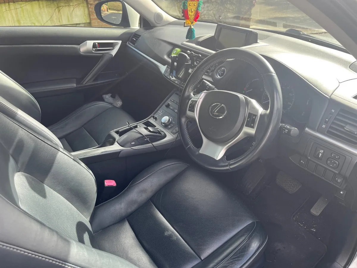 Lexus CT 2012 - Image 3