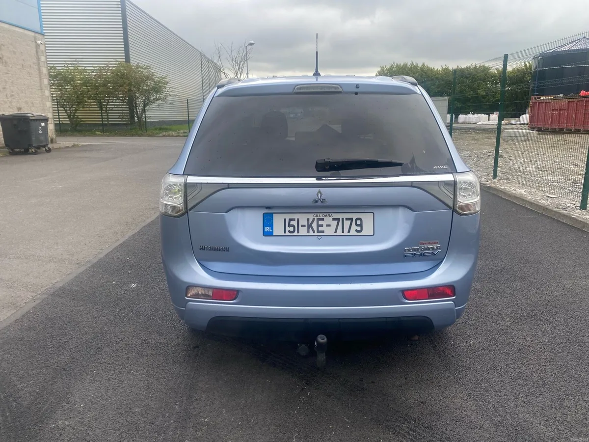 Mitsubishi outlander PHEV Gx4H - Image 4