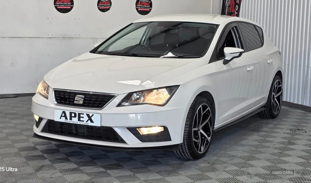 SEAT Leon HATCHBACK - Image 2