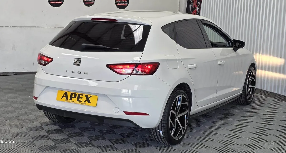 SEAT Leon HATCHBACK - Image 3