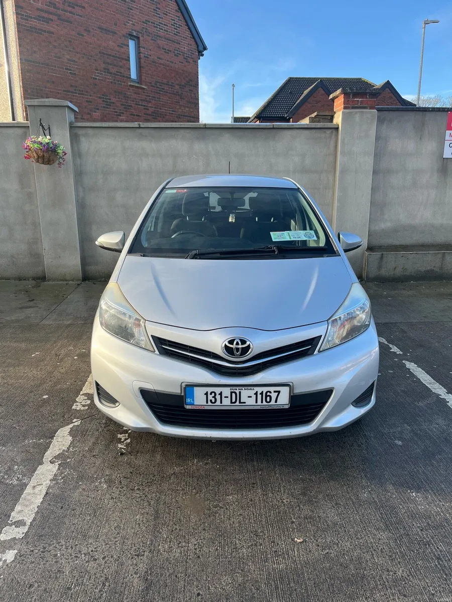 Automatic Toyota Yaris - Image 1