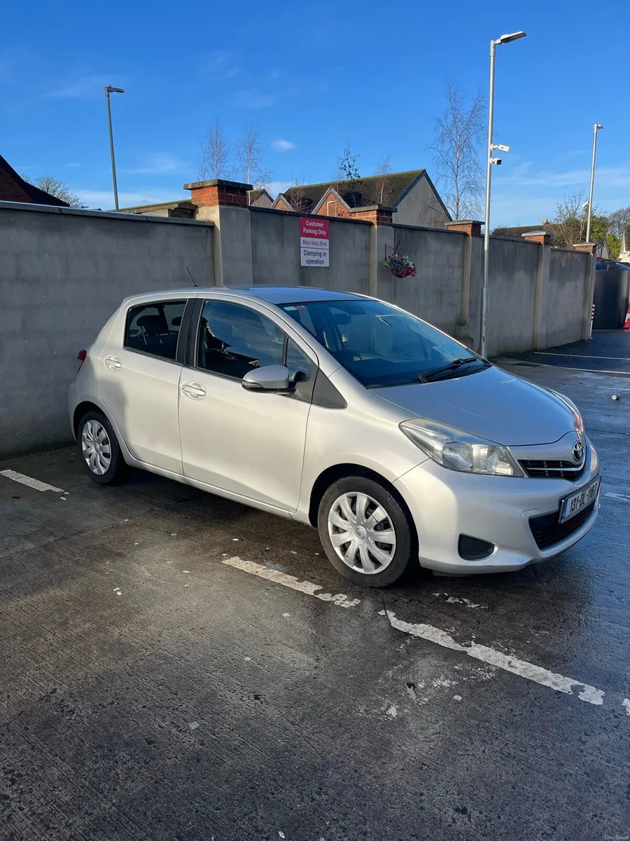 Automatic Toyota Yaris - Image 2