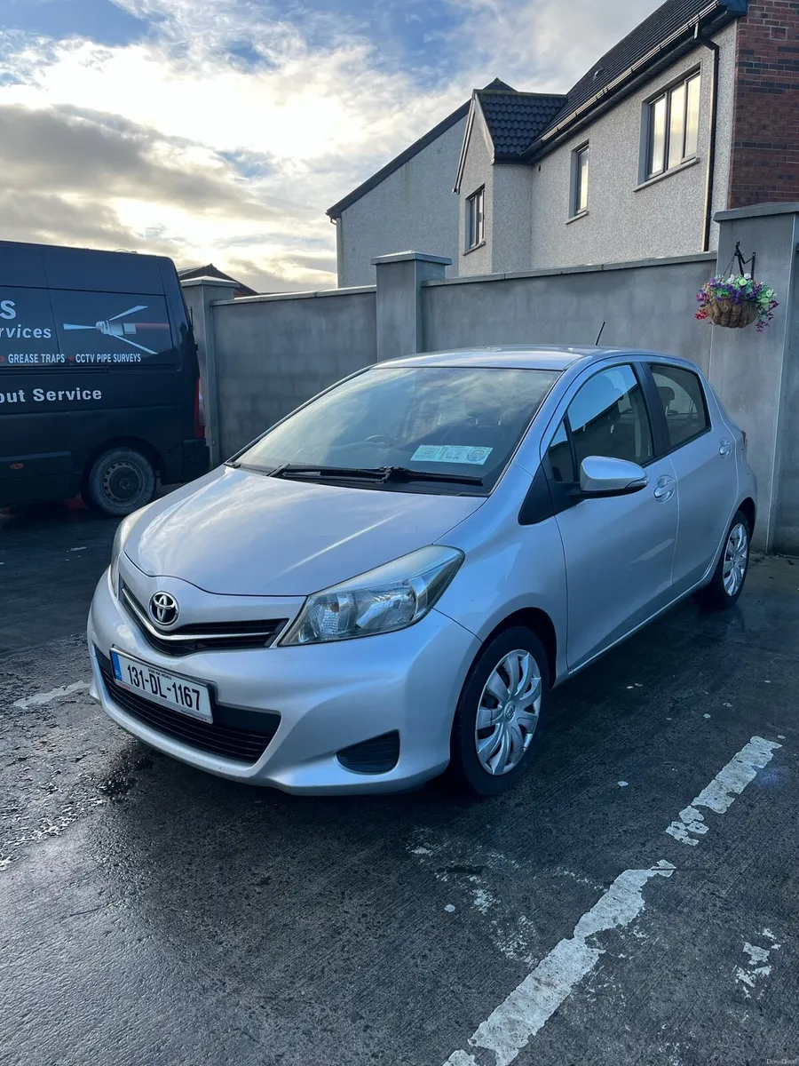 Automatic Toyota Yaris - Image 3