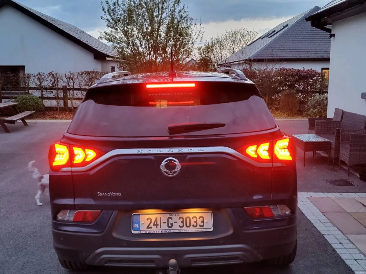 SUV - Image 2
