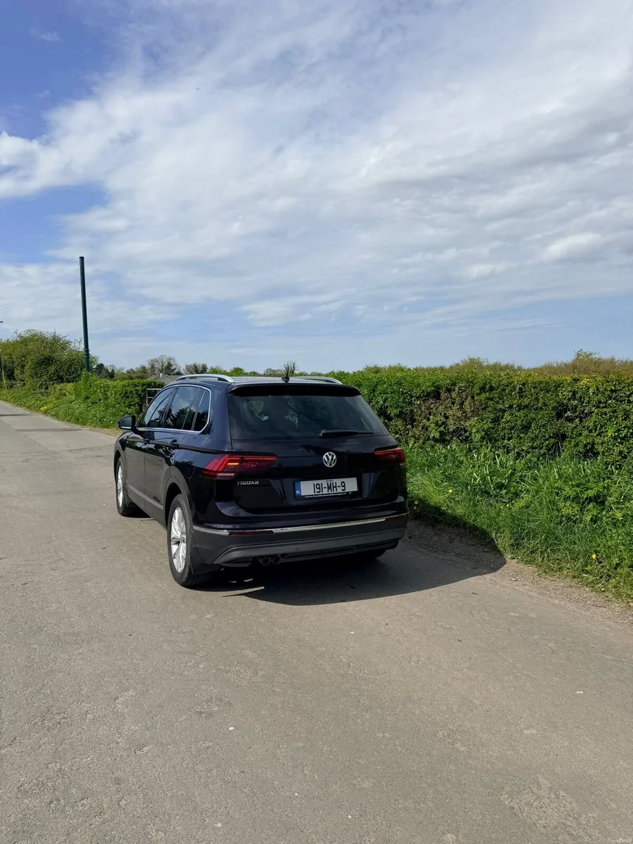 Car - Image 3