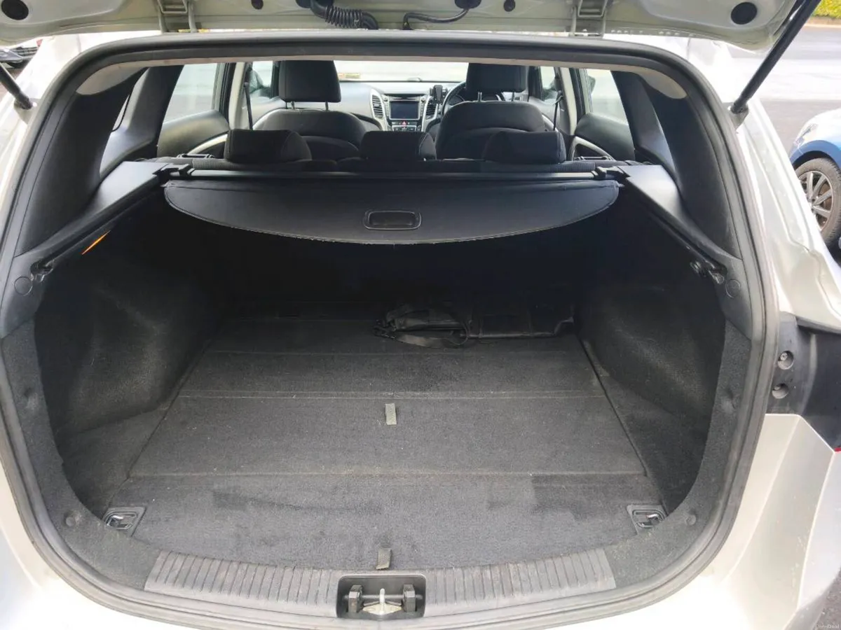 Hyundai i30 estate fresh NCT - Image 6