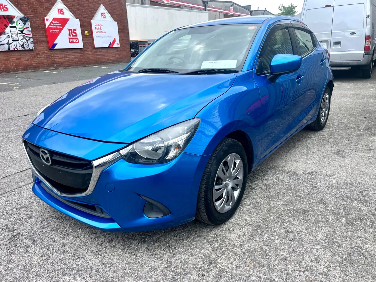 Mazda demio 2015 Automatic - Image 4