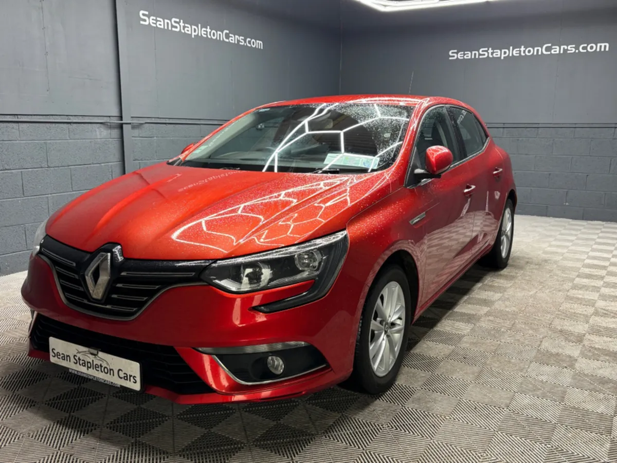 Renault Megane DYNAMIQUE NAV DCI 110 4DR - Image 1