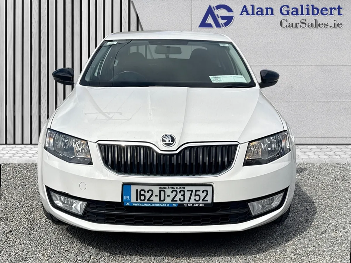 Skoda Octavia AMBITION 1.6 TDI 90HP 4 4DR - Image 4