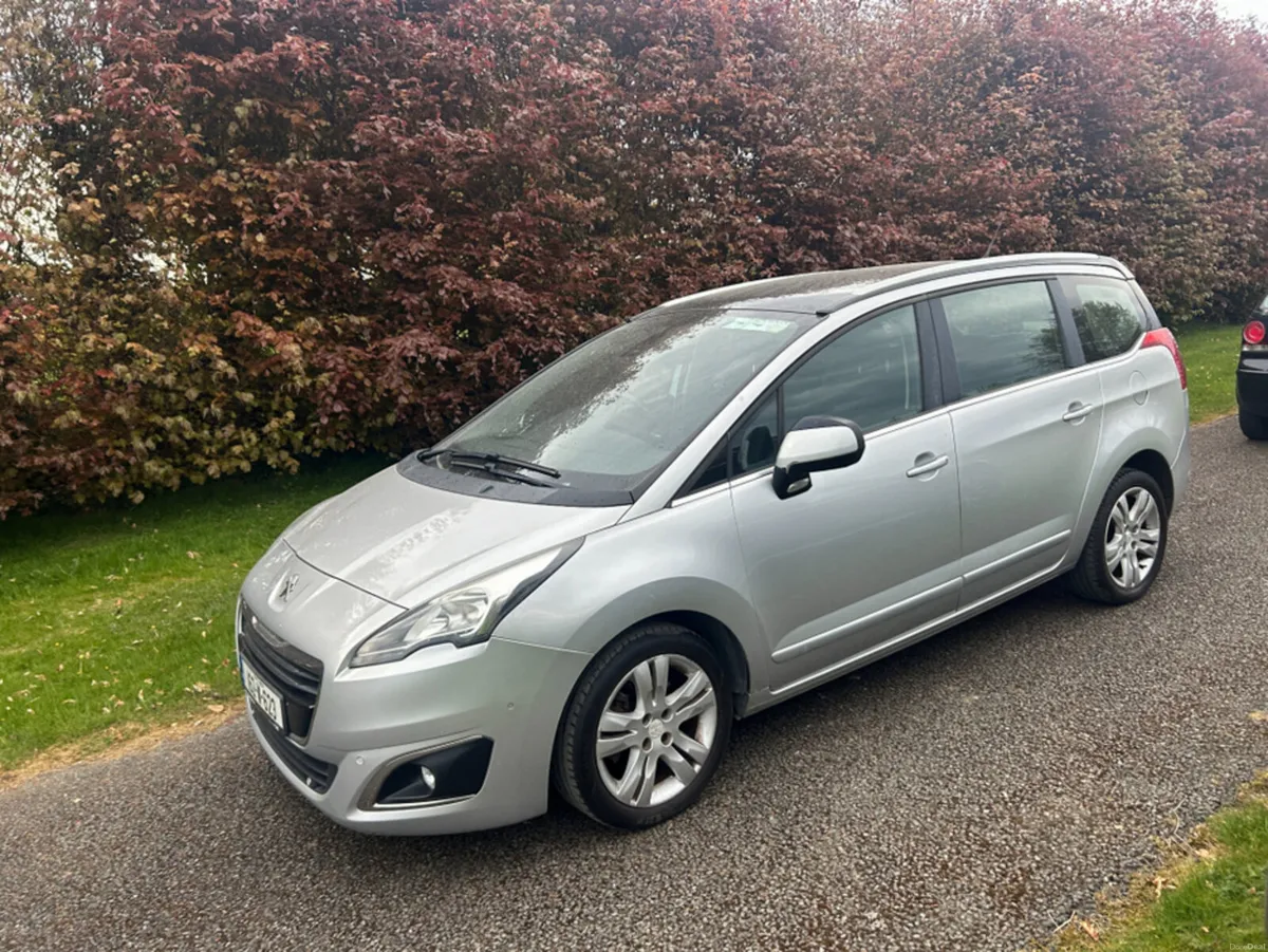 Peugeot 5008 AUTOMATIC///TINY KLMS///ORIGINAL IRIS - Image 2