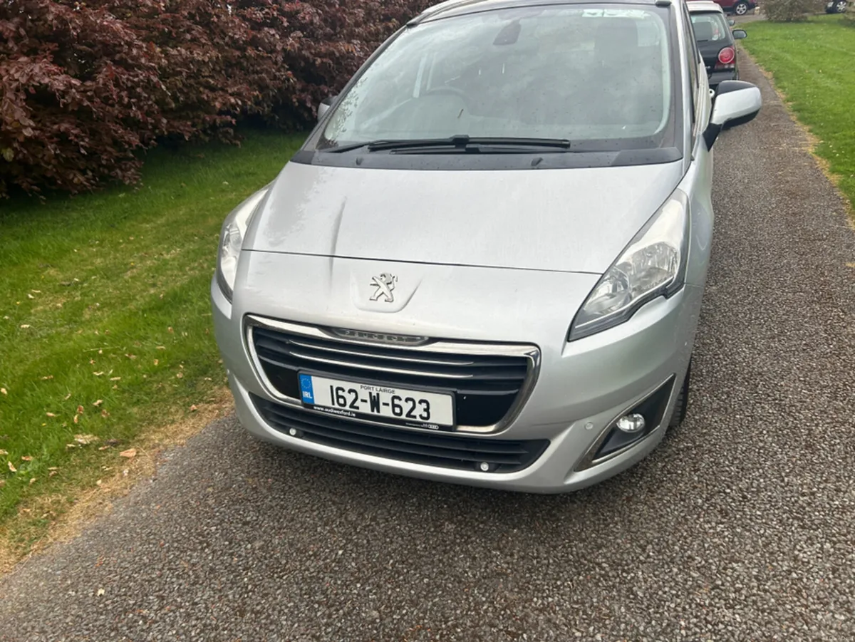 Peugeot 5008 AUTOMATIC///TINY KLMS///ORIGINAL IRIS - Image 3